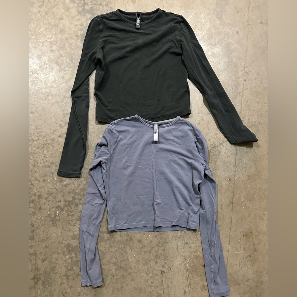 Skims new vintage long sleeves x 2